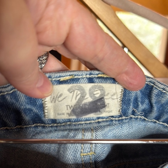 Free People We the Free Denim Distressed Women's Shorts Size 28 - Picture 9 of 11